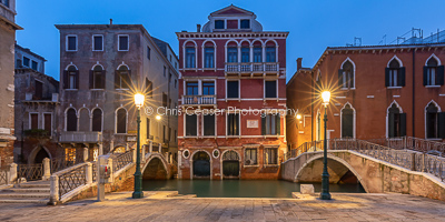 Manin Square By Lamplight, Venice
