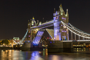 Raising Of The Bridge, London